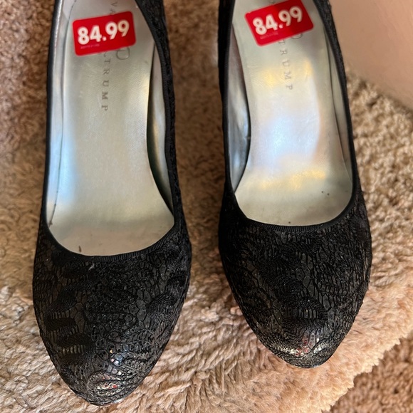 Shoes - Picture 2 of 3